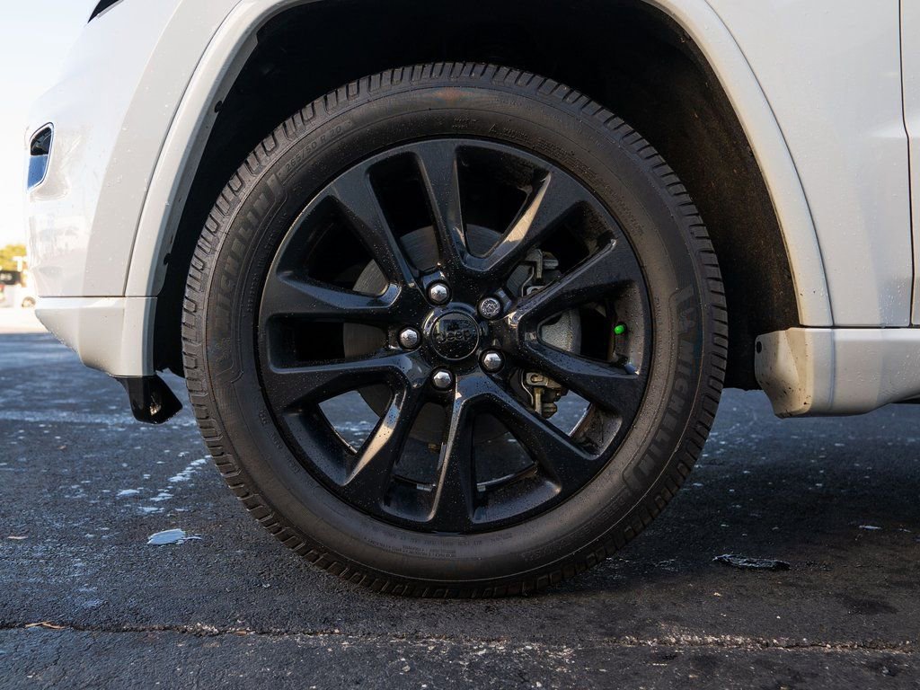 Used 2020 Jeep Grand Cherokee Altitude image 8