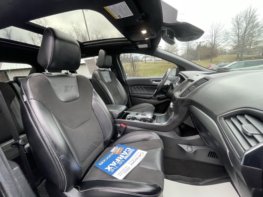 Used 2020 Ford Edge ST w/ Cold Weather Package image 12