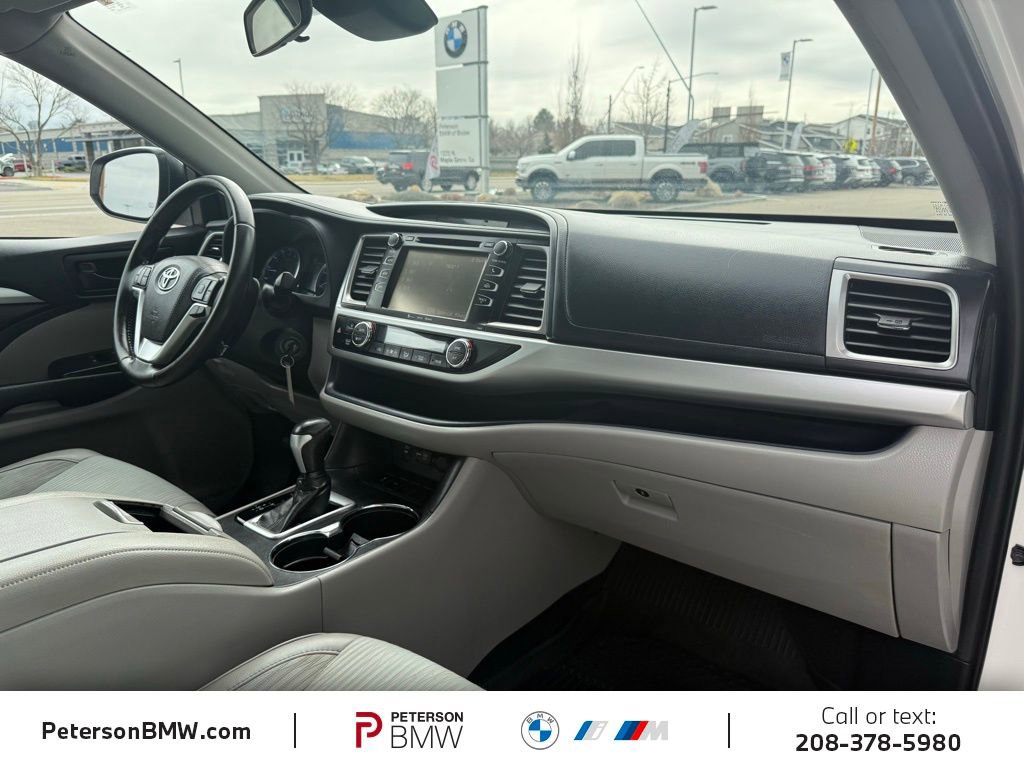 Used 2019 Toyota Highlander Plus image 23