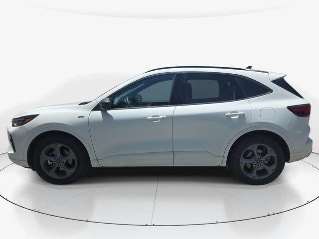 Used 2024 Ford Escape ST-Line w/ Tech Pack #1 FWD image 9