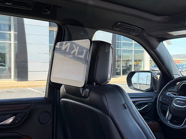 Certified 2023 GMC Yukon Denali Ultimate image 20