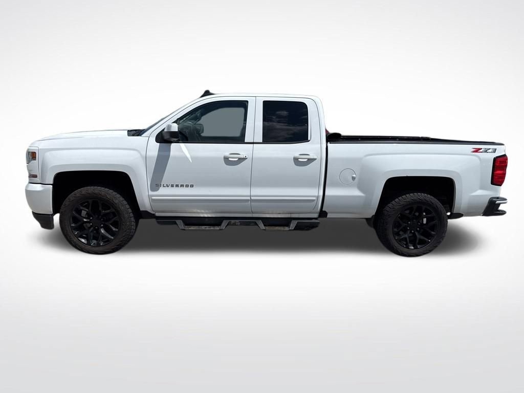 Used 2018 Chevrolet Silverado 1500 LT w/ All Star Edition AWD/4WD image 2
