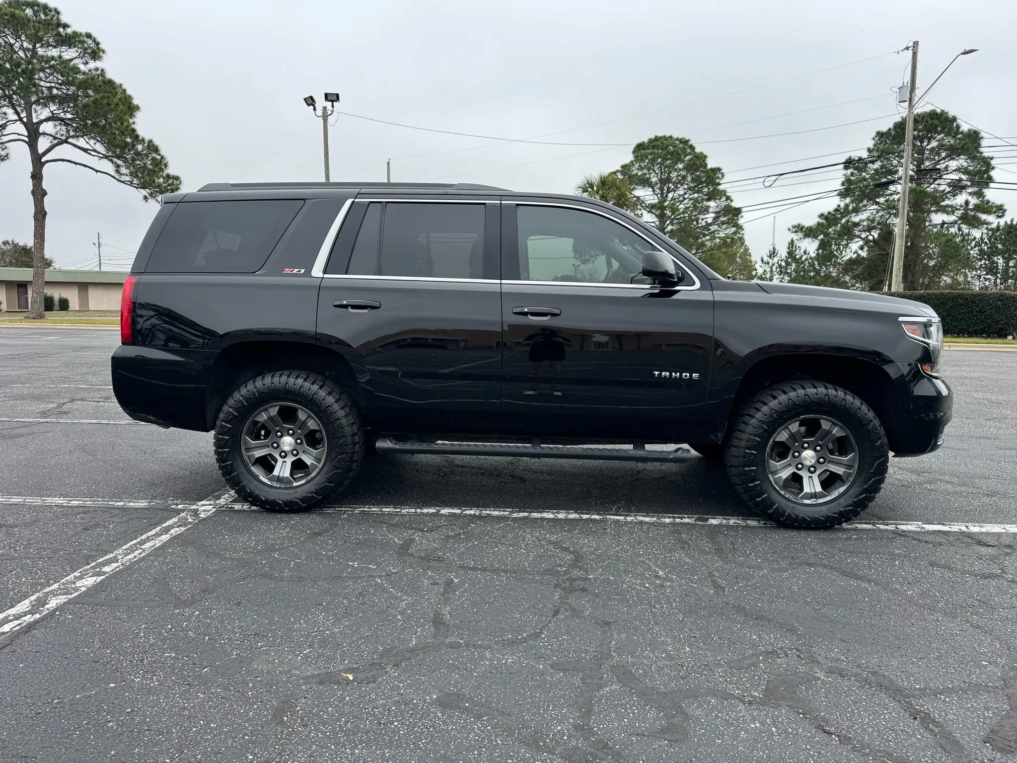 Used 2017 Chevrolet Tahoe LT image 5