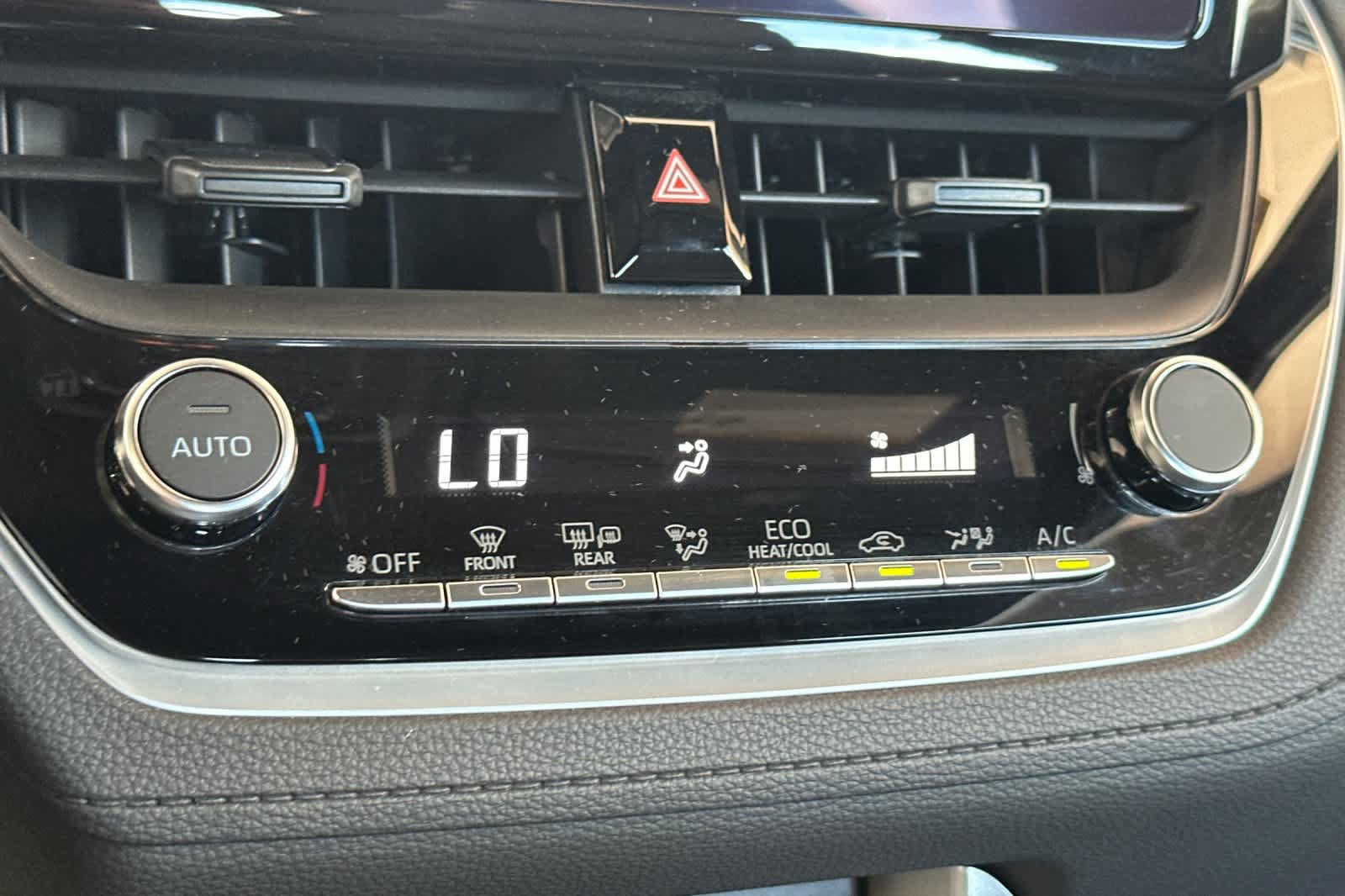 Used 2025 Toyota Corolla Cross AWD Hybrid image 22