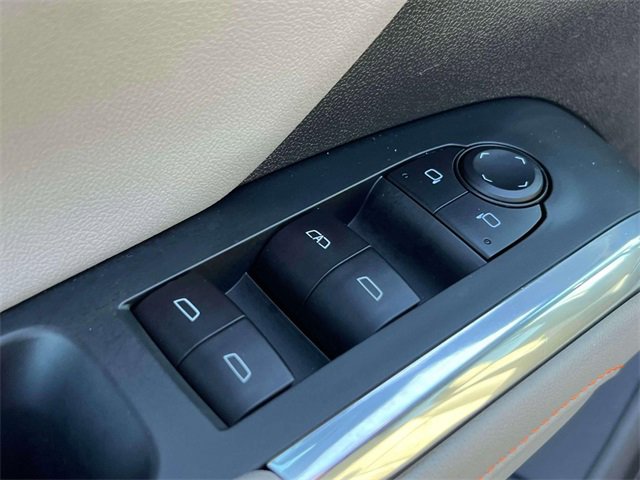 Used 2025 Chevrolet Traverse LT image 19