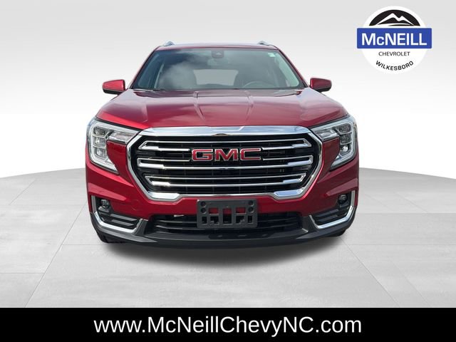 Used 2023 GMC Terrain SLT image 2