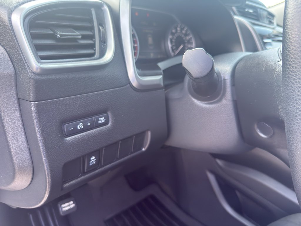 Used 2019 Nissan Murano S AWD/4WD image 14