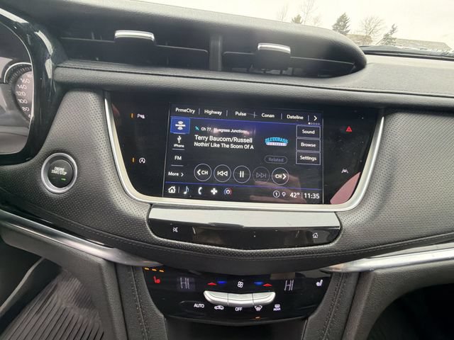 Certified 2025 Cadillac XT6 Luxury AWD/4WD image 14