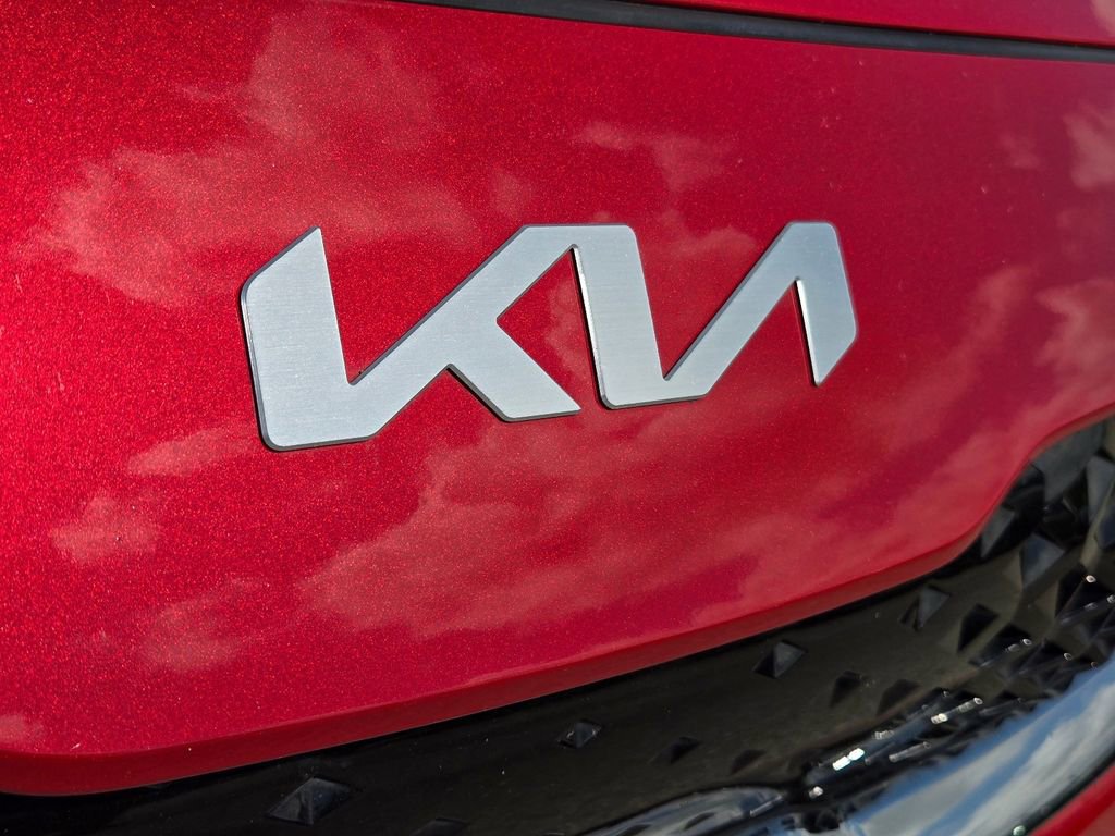 Certified 2022 Kia Niro LXS image 5