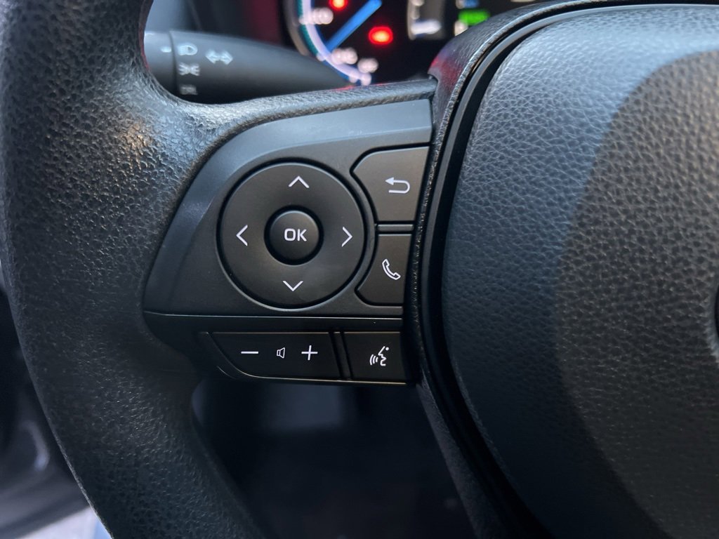 Used 2025 Toyota RAV4 LE image 16