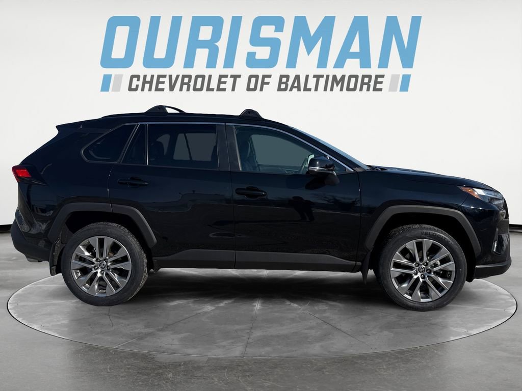 Used 2022 Toyota RAV4 XLE Premium image 7