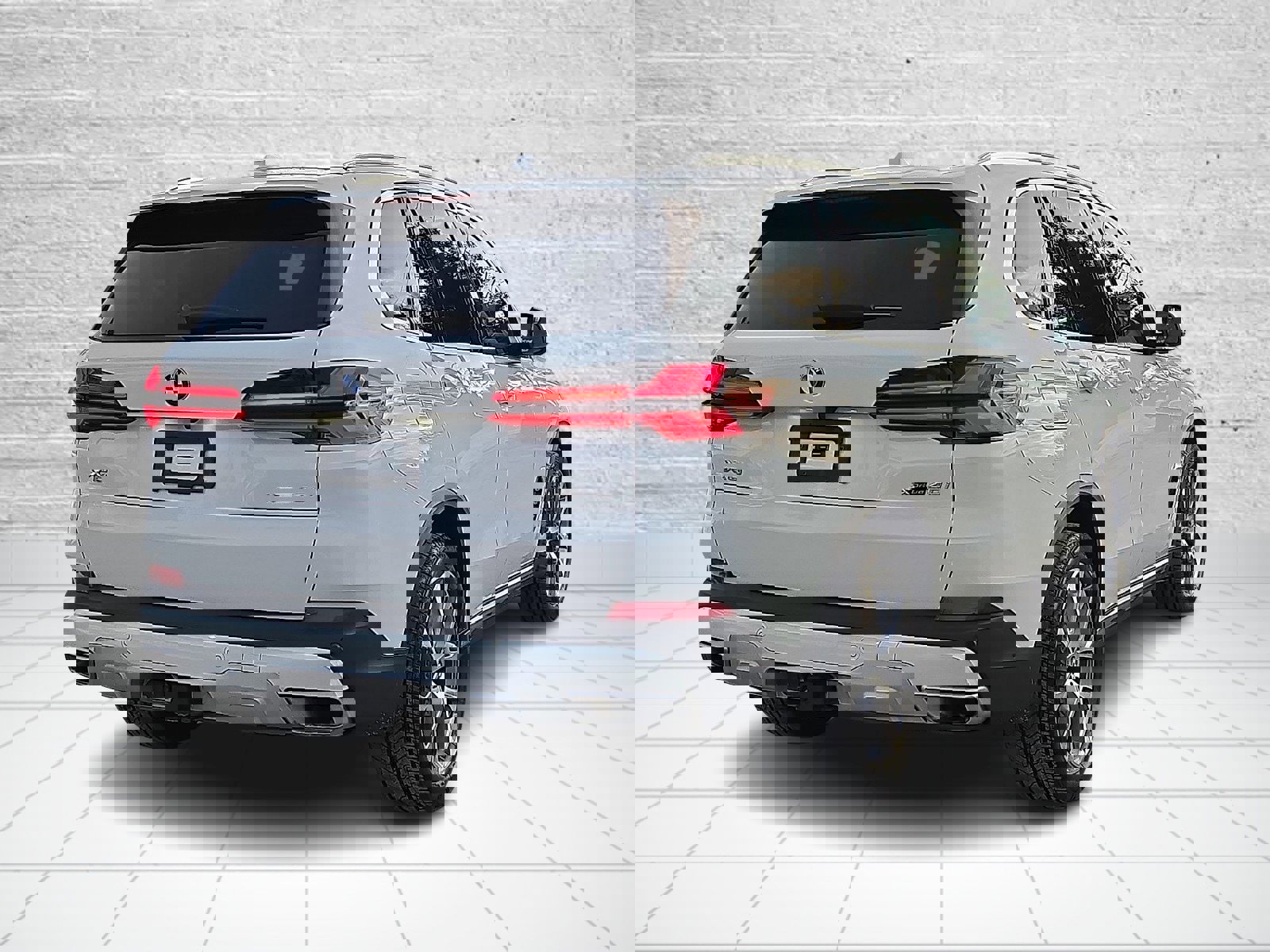 Used 2024 BMW X5 xDrive40i w/ Premium Package image 6