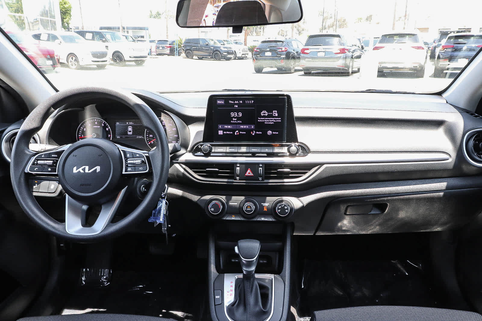 Used 2023 Kia Forte LXS w/ LXS Technology Package FWD image 17