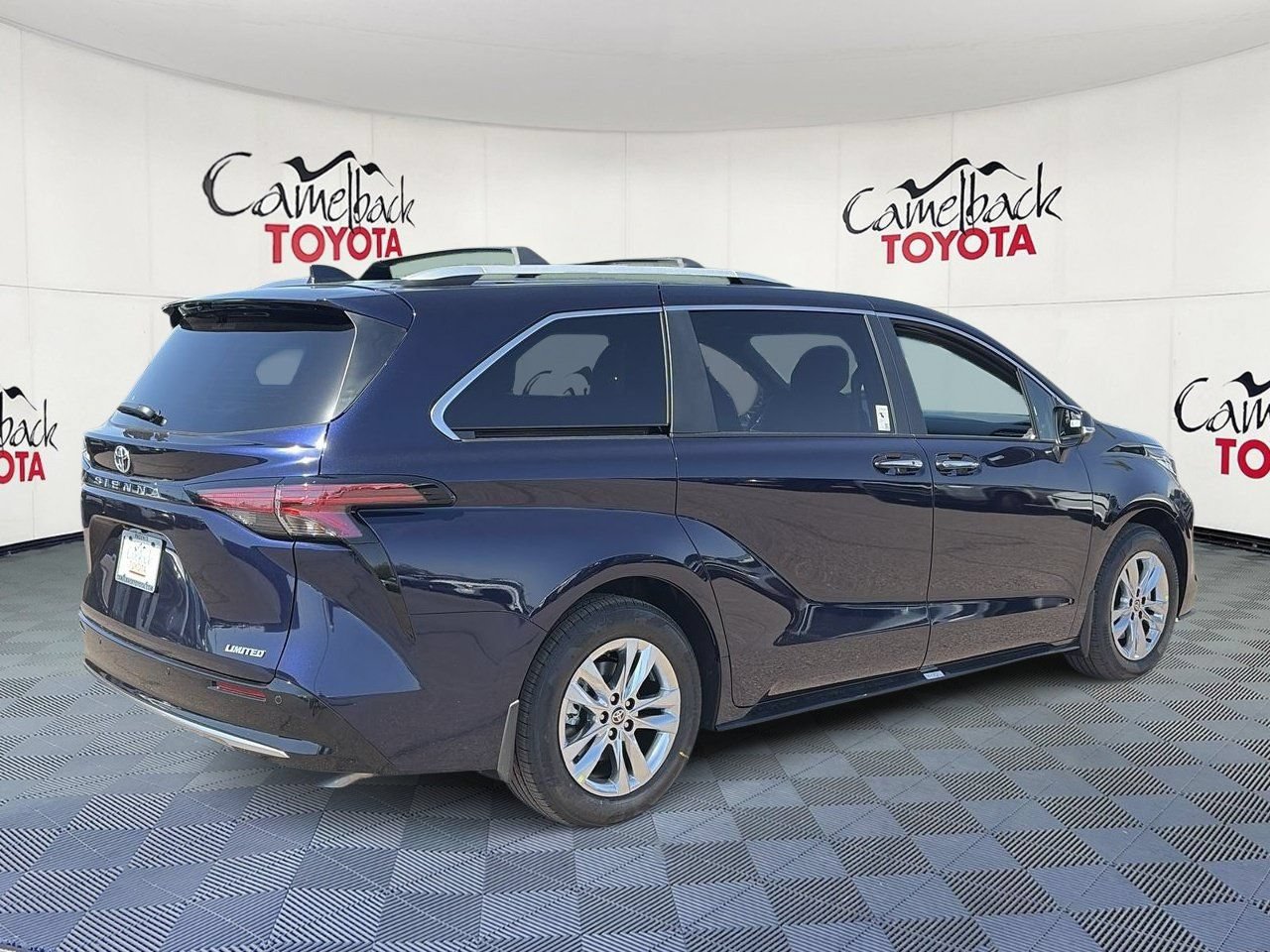 New 2026 Toyota Sienna Limited FWD image 7