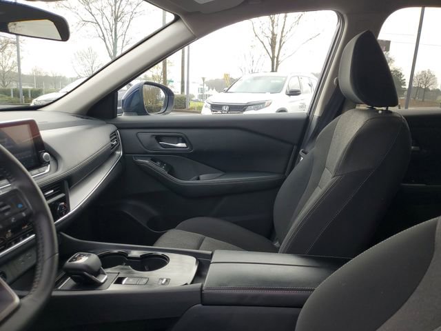 Used 2025 Nissan Rogue SV image 17