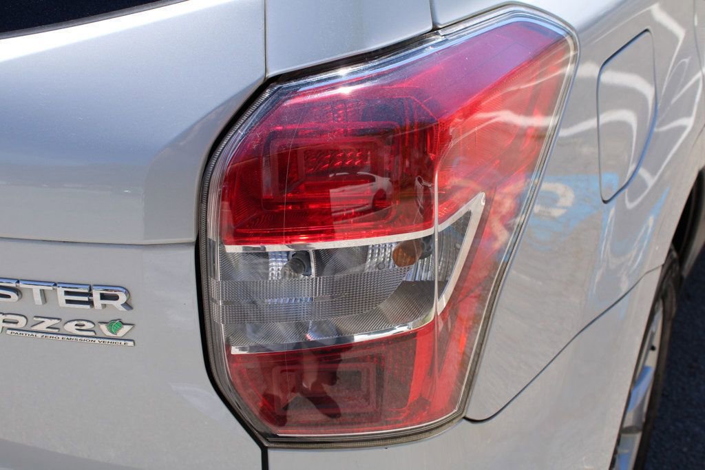 Used 2015 Subaru Forester 2.5i Premium w/ All-Weather Package image 11