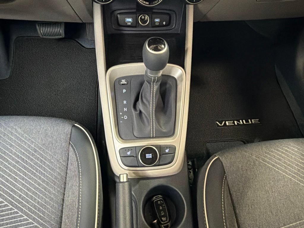 New 2026 Hyundai Venue SEL FWD image 21
