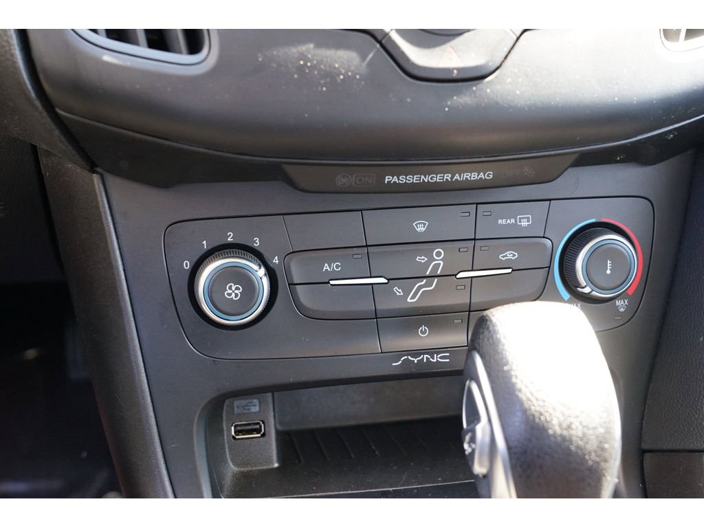 Used 2018 Ford Focus SE image 24