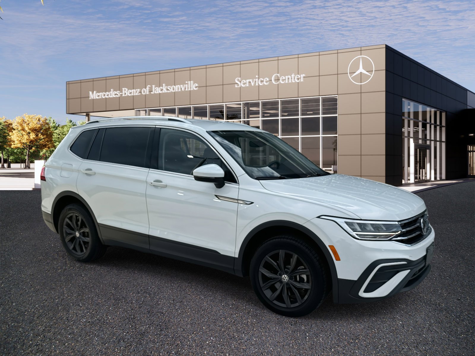 Used 2024 Volkswagen Tiguan SE