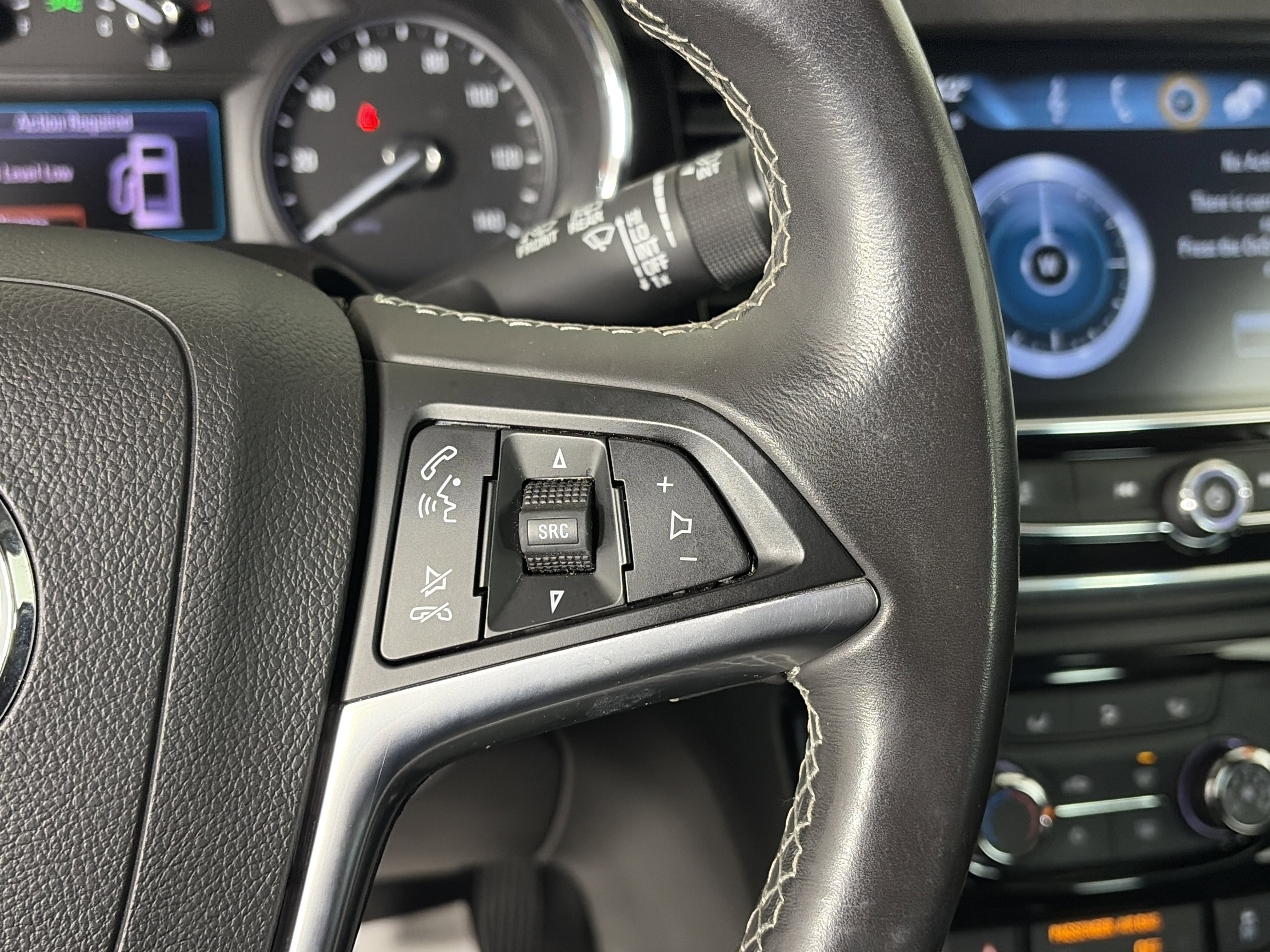 Used 2020 Buick Encore Preferred w/ Safety Package image 27