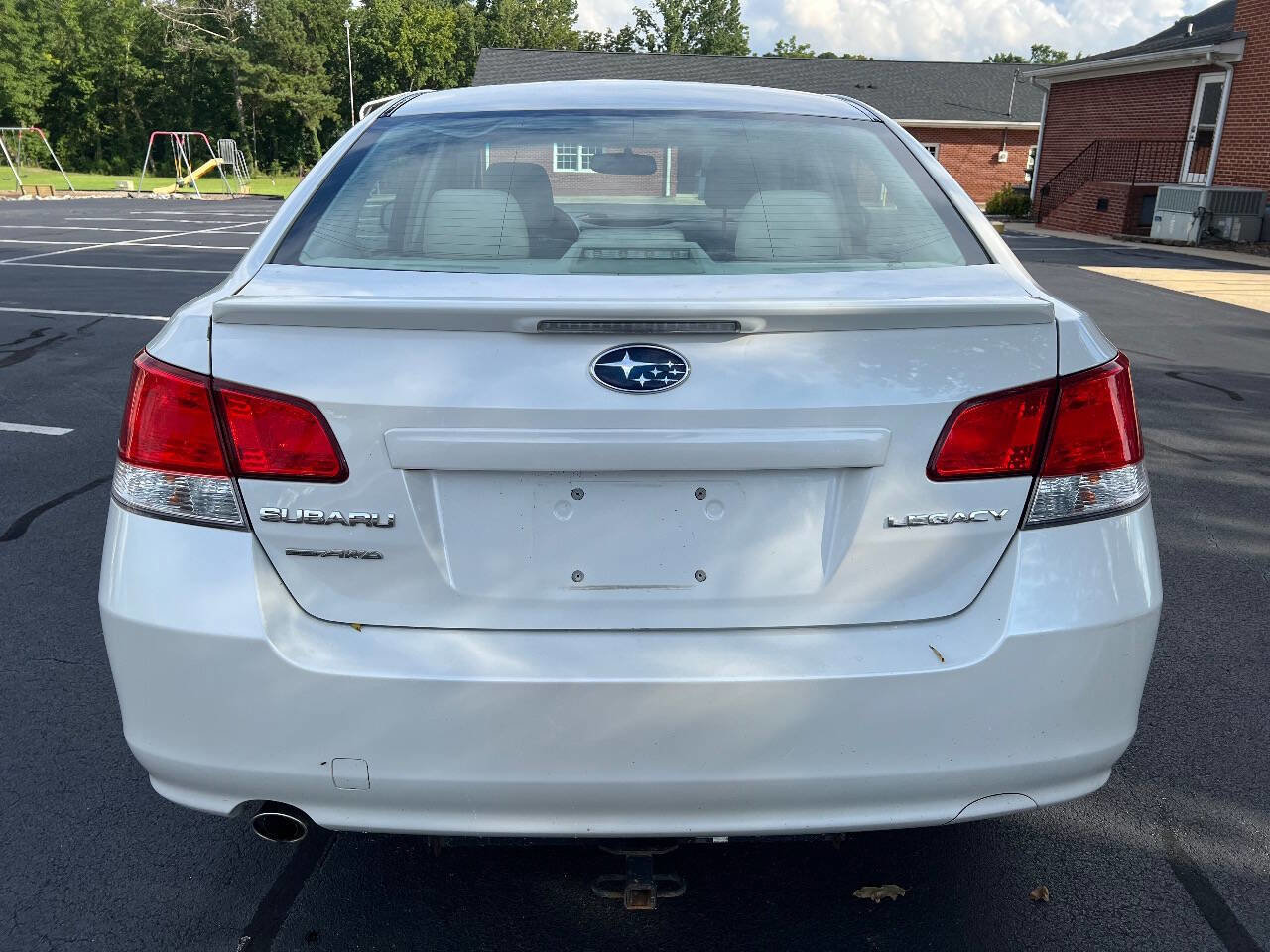 Used 2010 Subaru Legacy 2.5i Premium image 6
