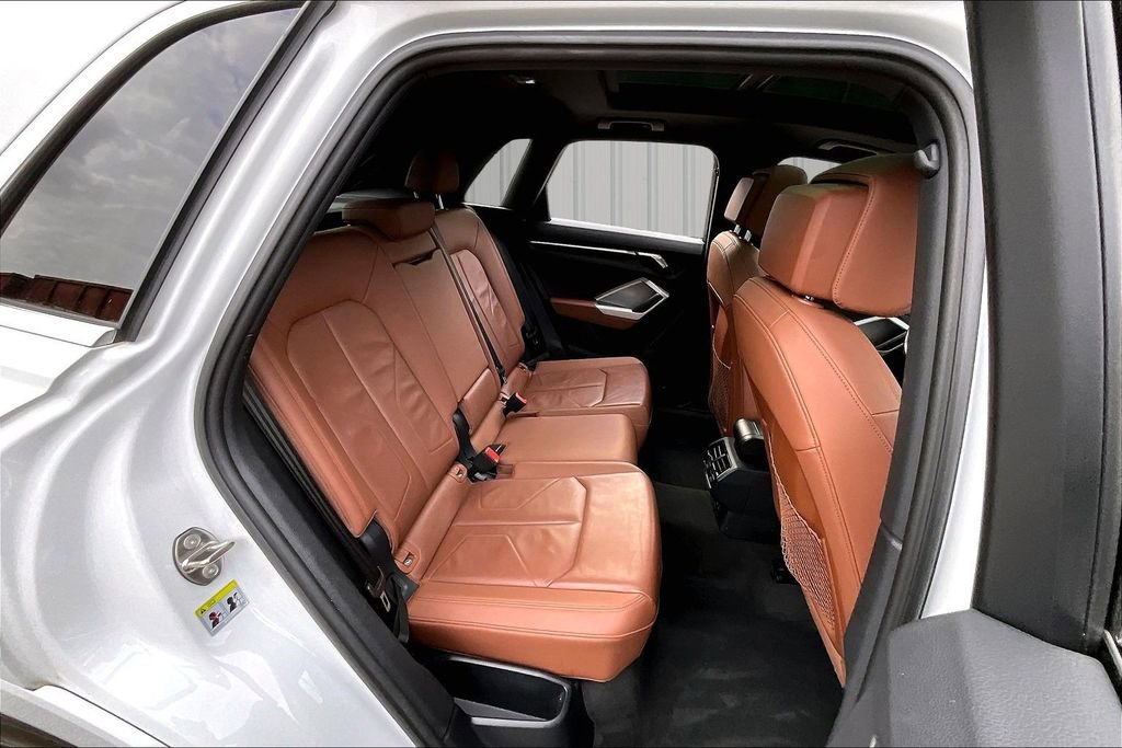 Used 2021 Audi Q3 2.0T Premium Plus w/ Premium Plus Package AWD/4WD image 24