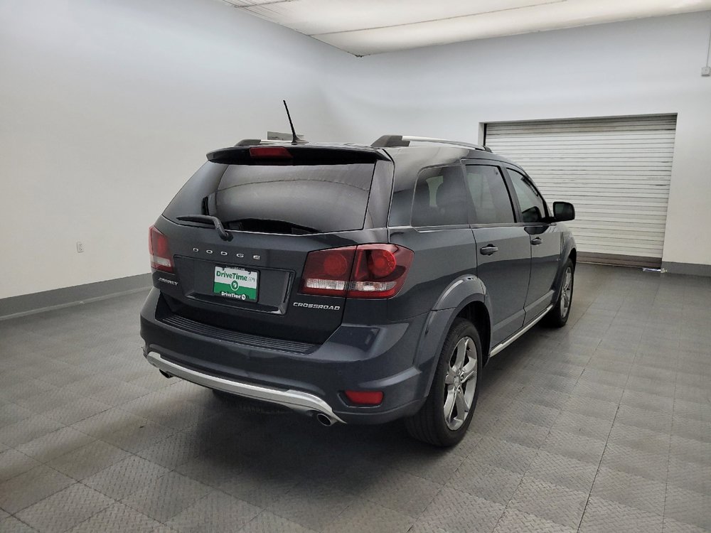 Used 2017 Dodge Journey Crossroad FWD image 9