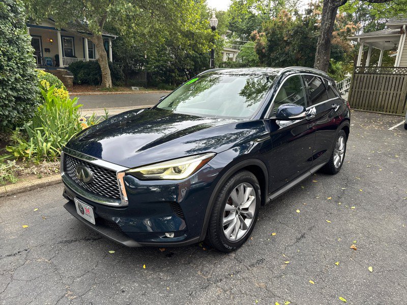 Used 2019 INFINITI QX50 Luxe w/ Navigation Package AWD/4WD image 3