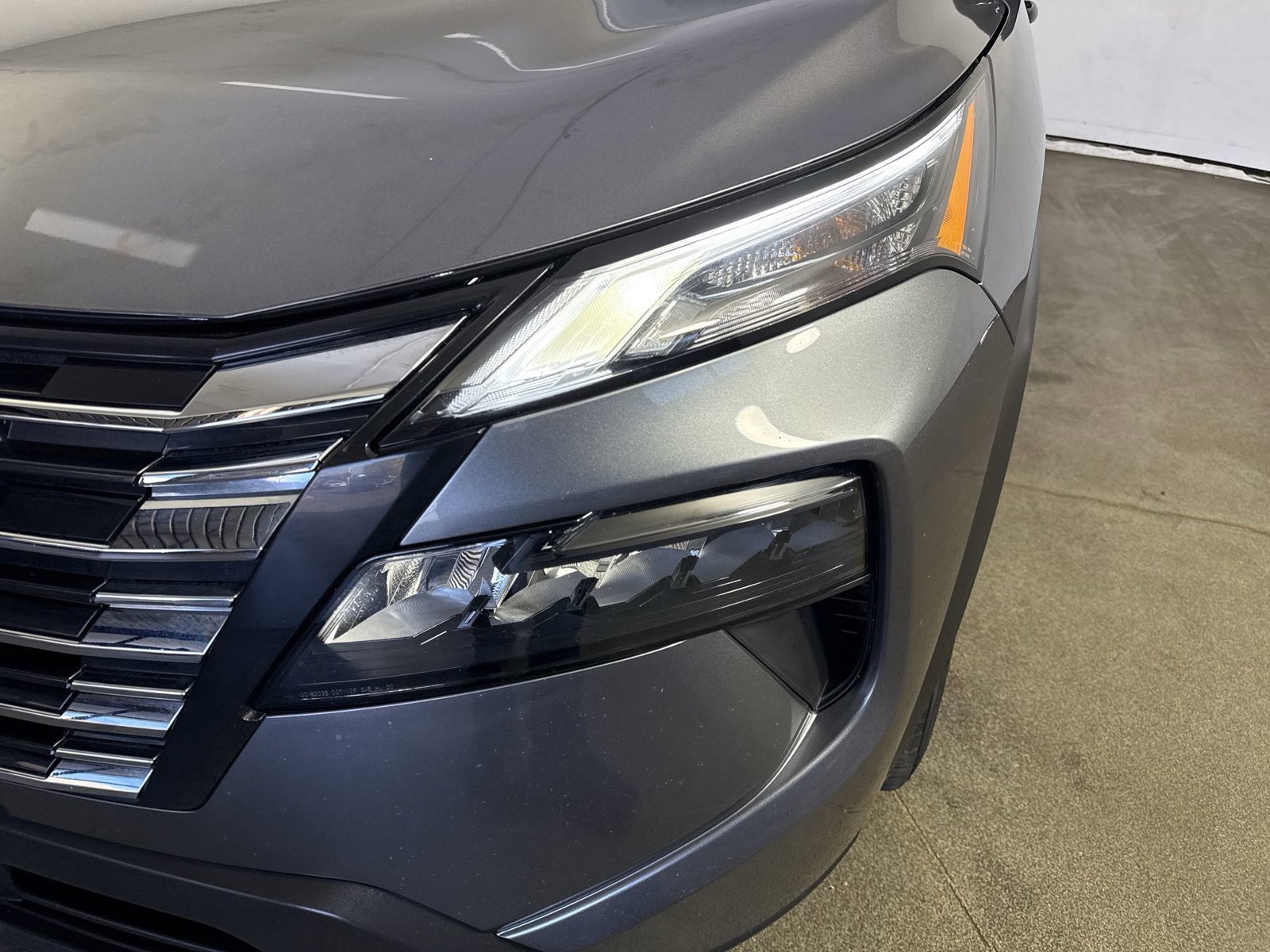 Certified 2024 Nissan Rogue S FWD image 29