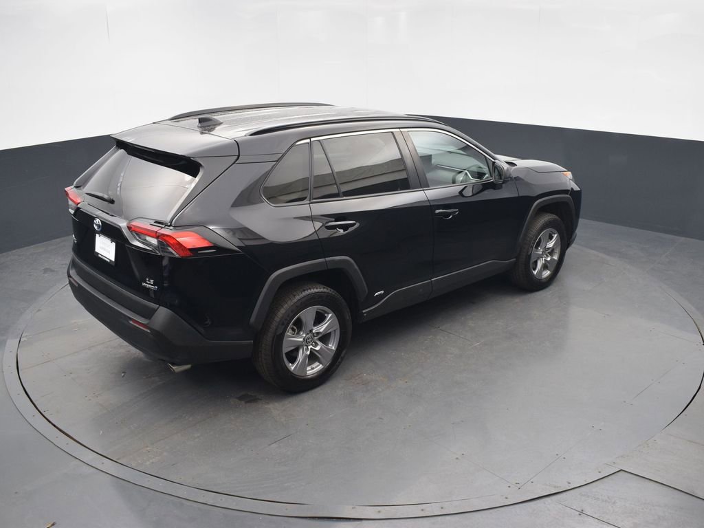 Used 2022 Toyota RAV4 LE AWD/4WD image 41
