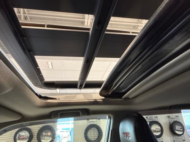 Used 2019 Toyota 4Runner TRD Off-Road Premium AWD/4WD image 17