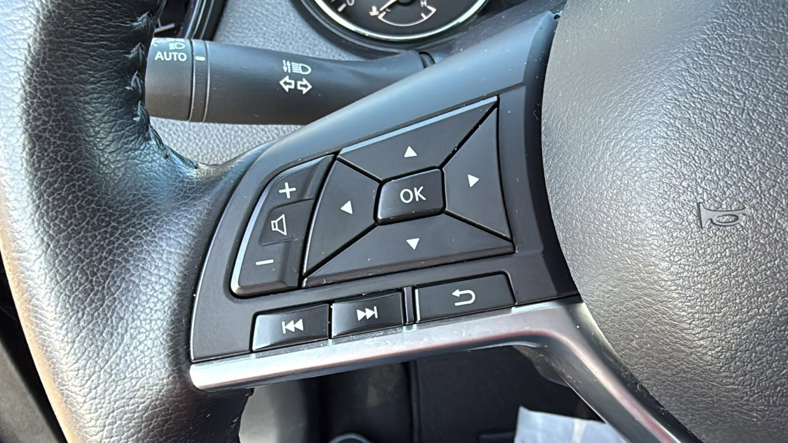 Used 2022 Nissan Rogue Sport SL image 10