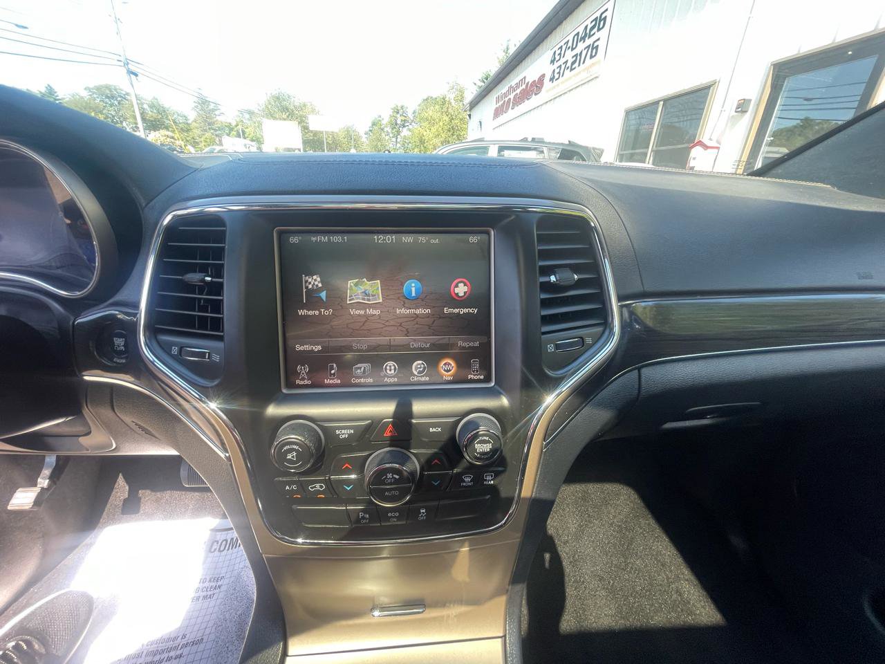 Used 2015 Jeep Grand Cherokee Overland AWD/4WD image 14