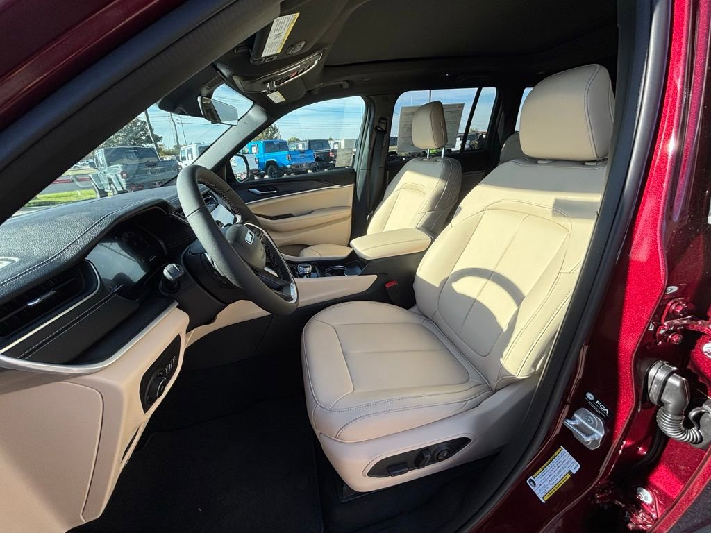 New 2025 Jeep Grand Cherokee Limited image 14