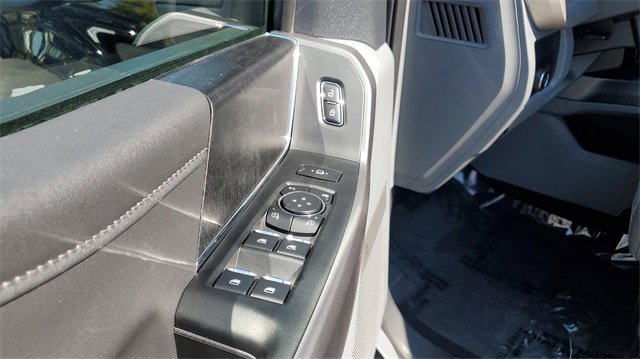 New 2026 Ford F250 4x4 Crew Cab Super Duty image 17