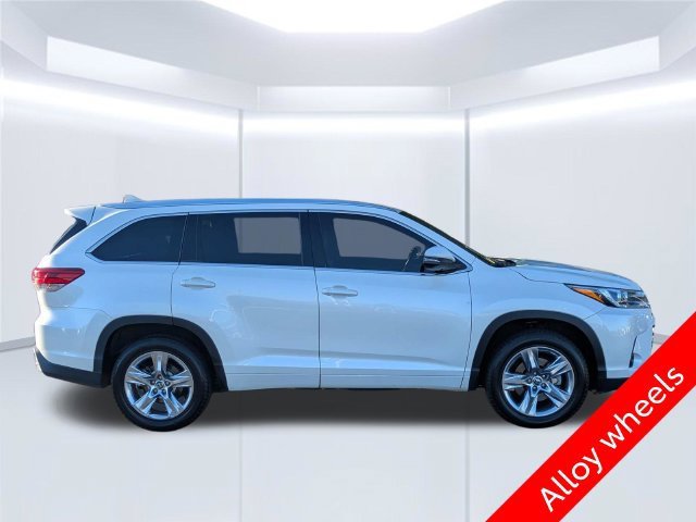 Used 2018 Toyota Highlander Limited FWD image 7