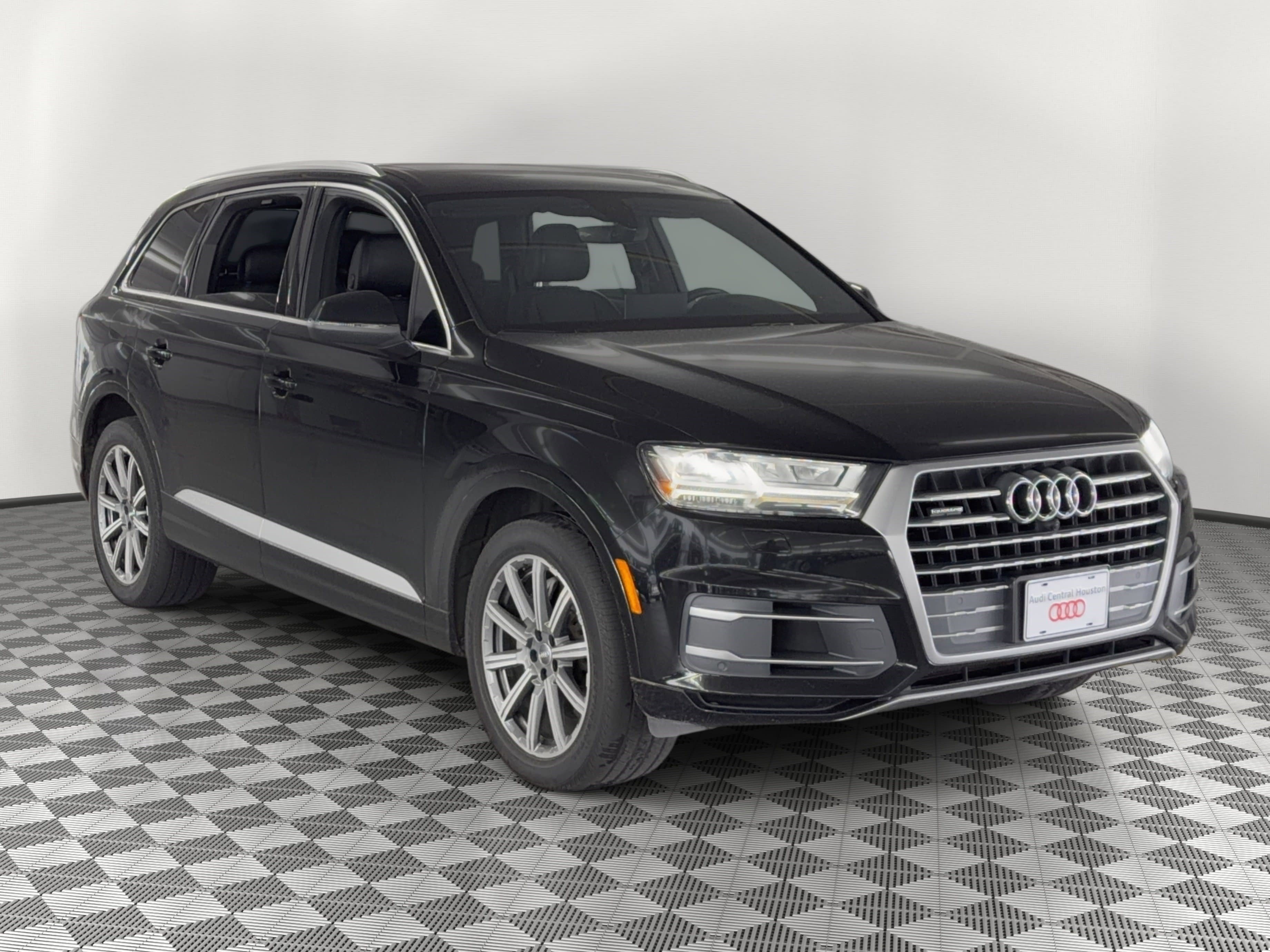 Used 2019 Audi Q7 3.0T Premium Plus w/ Premium Plus Package AWD/4WD image 7