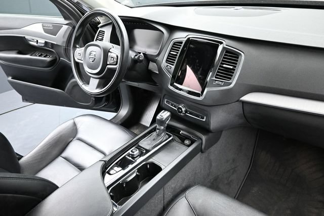 Used 2022 Volvo XC90 T5 Momentum AWD/4WD image 38