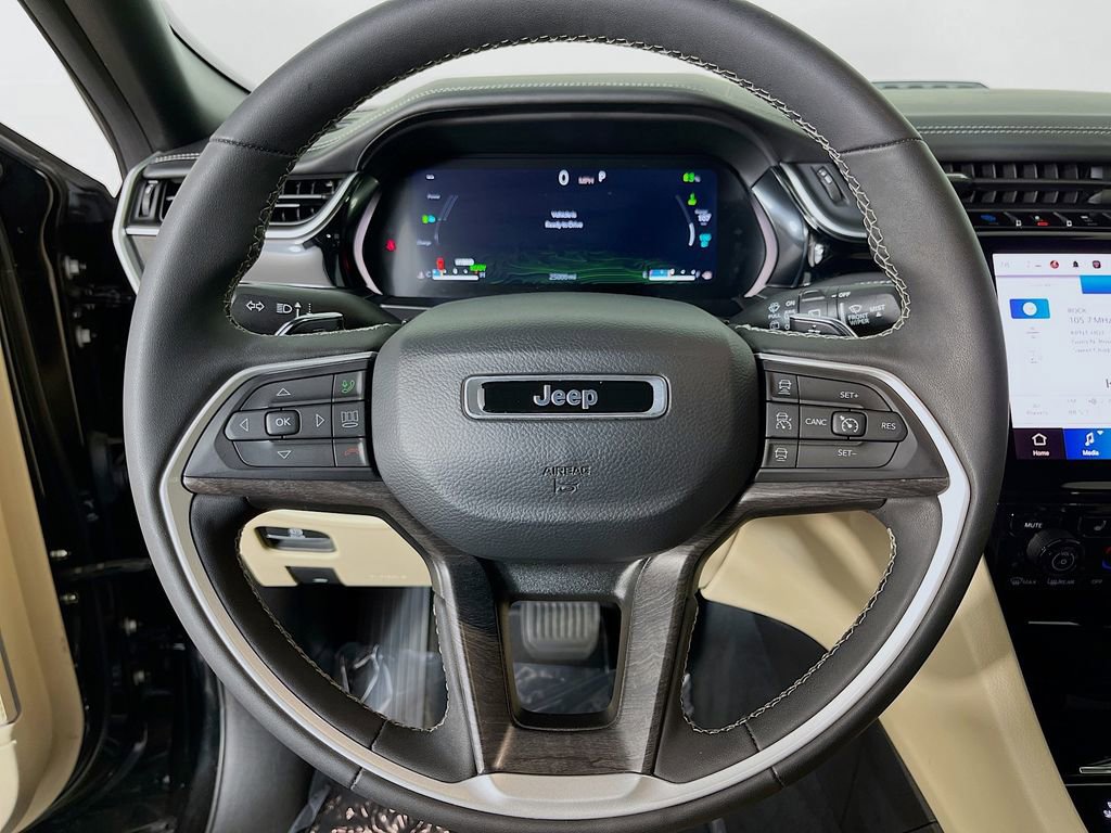 Used 2022 Jeep Grand Cherokee Limited 4xe AWD/4WD image 14
