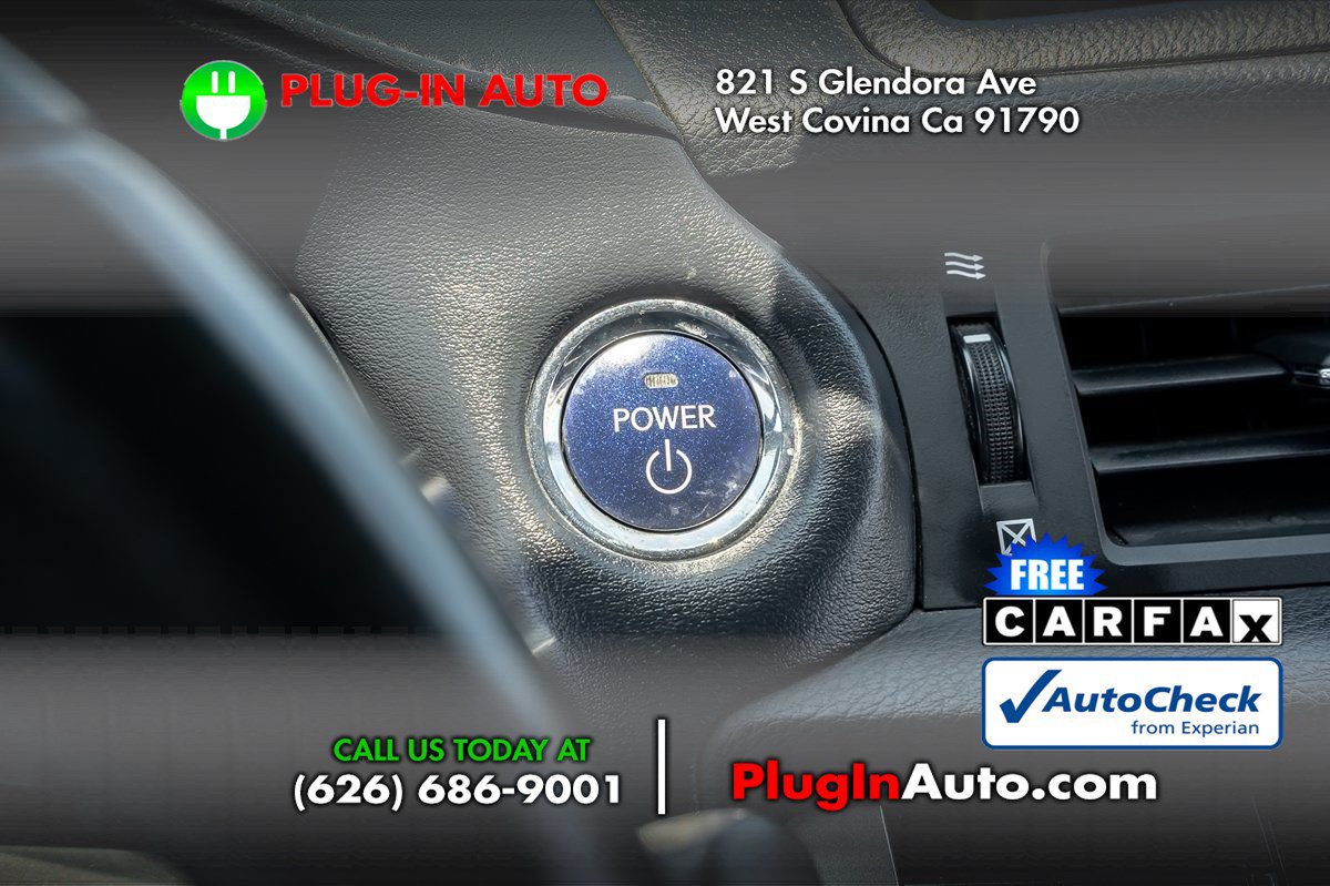 Used 2013 Lexus CT 200h w/ Leather Pkg FWD image 21