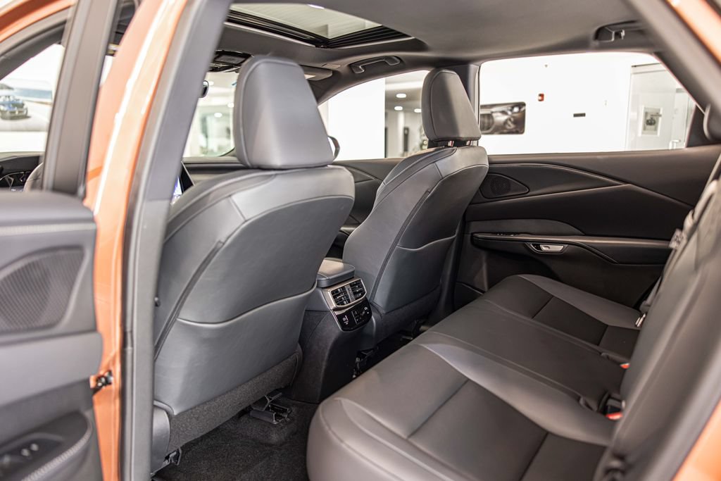 Used 2025 Lexus RX 350 Premium w/ Accessory Package (P1) AWD/4WD image 31