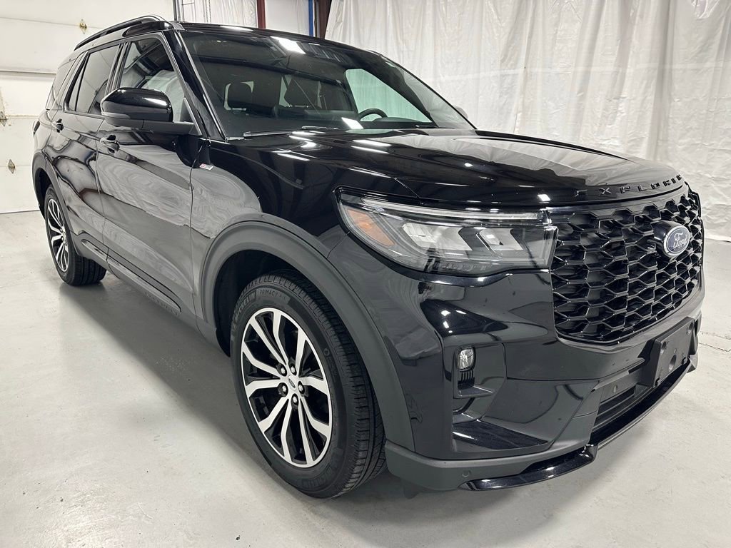 Used 2025 Ford Explorer ST-Line