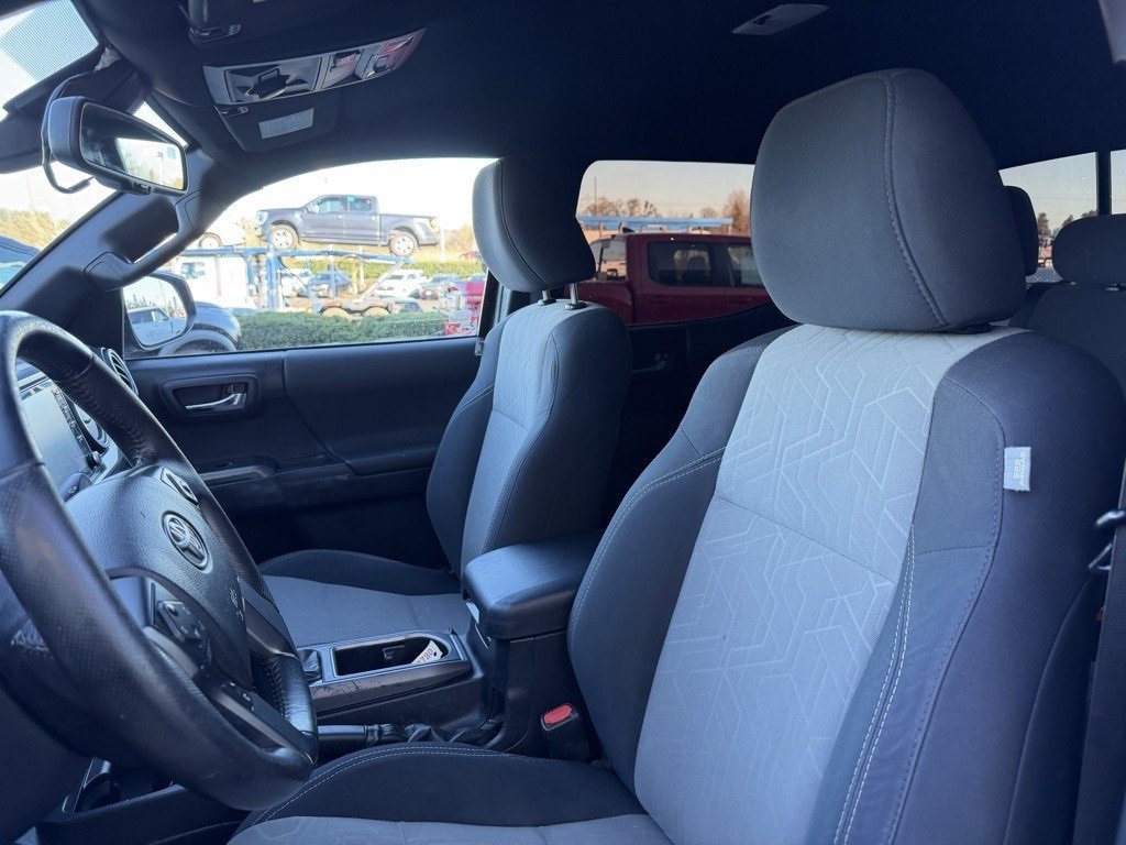 Used 2021 Toyota Tacoma TRD Off-Road w/ Technology Package image 14