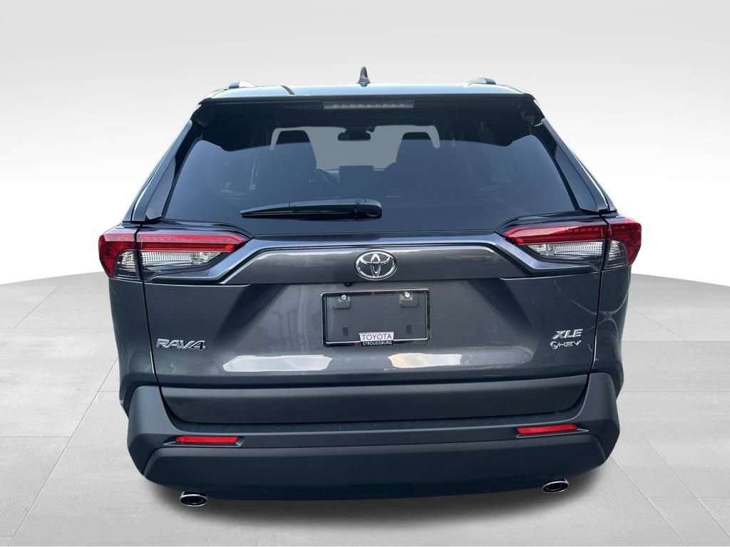 New 2025 Toyota RAV4 XLE image 4