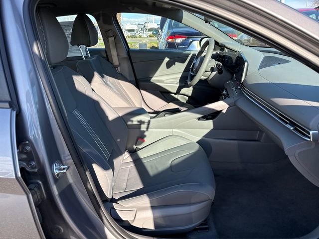 Used 2024 Hyundai Elantra SEL image 11