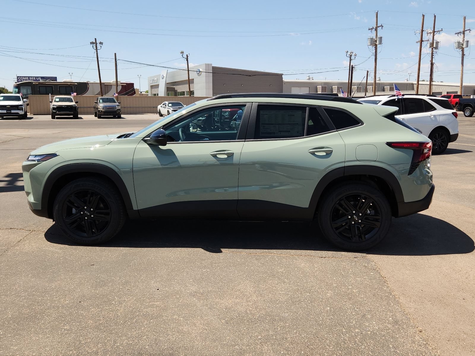 New 2026 Chevrolet Trax ACTIV w/ Driver Confidence Package FWD image 2