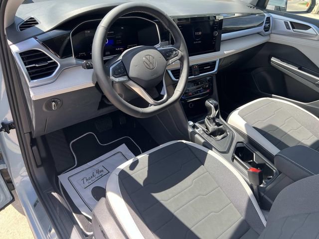 New 2026 Volkswagen Taos SE FWD image 13