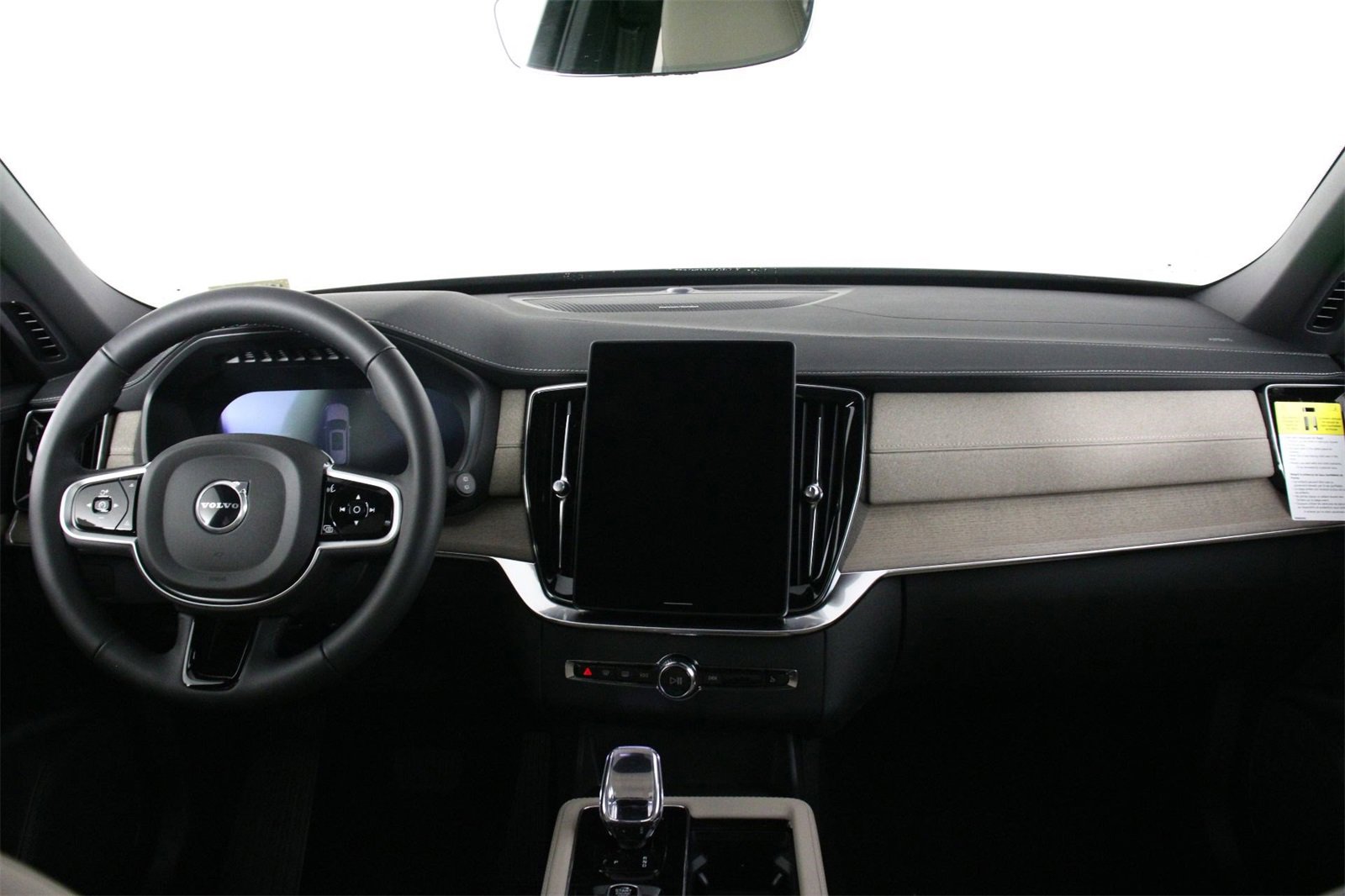 New 2026 Volvo XC90 B6 Plus image 5