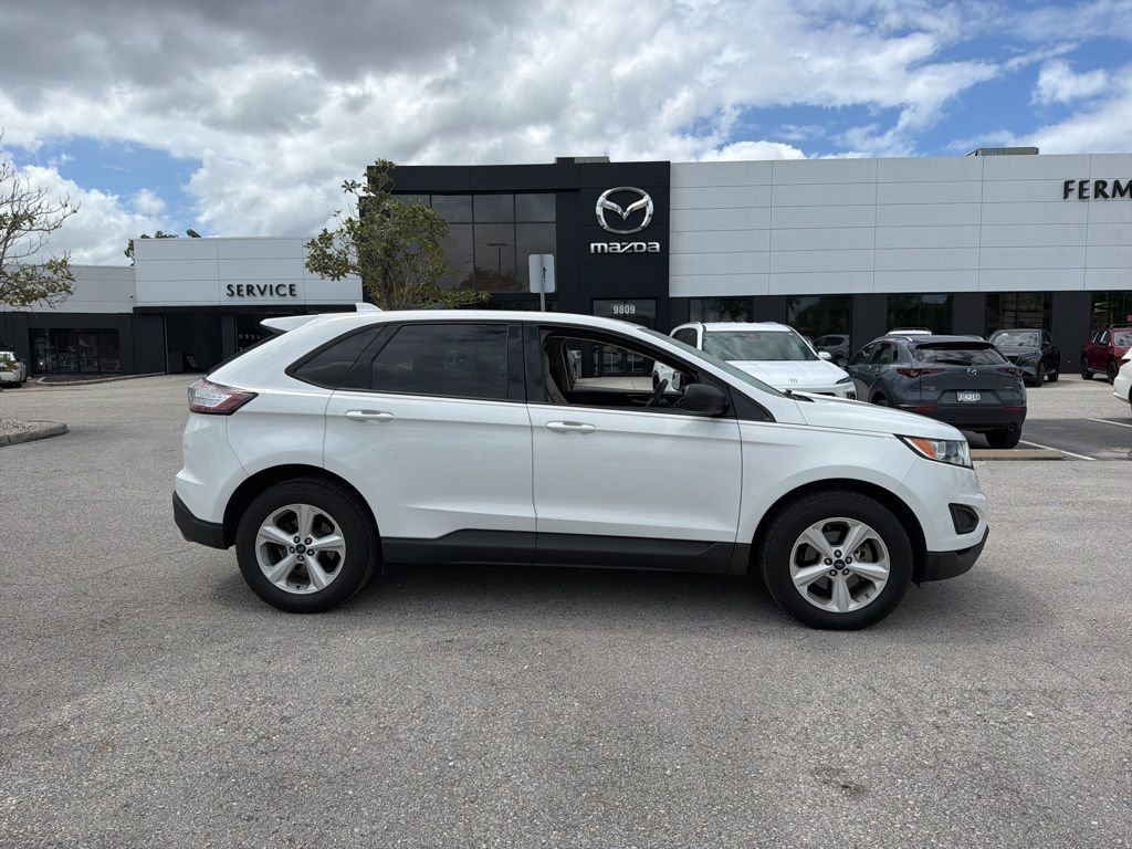 Used 2018 Ford Edge SE image 4