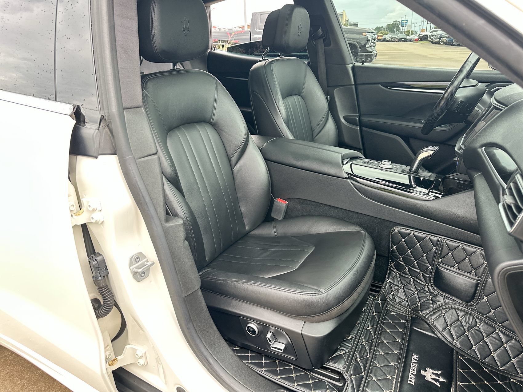 Used 2021 Maserati Levante AWD/4WD image 26
